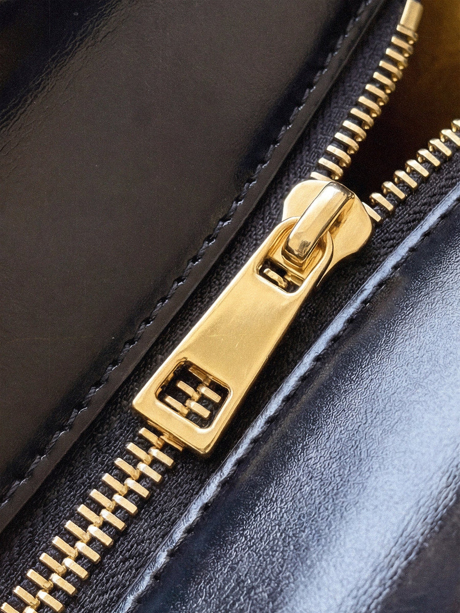"Fahari" Strawberry Pop Leather Handbag DD DEAL