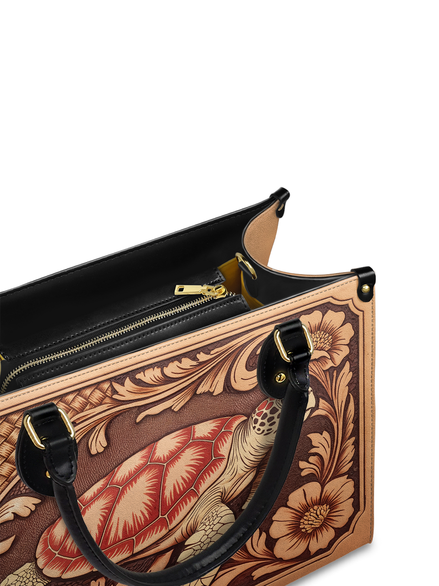 "Ngao" Leather Handbag